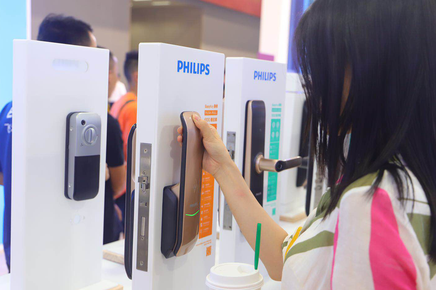 飞利浦智能锁“抢镜”建博会，新品首秀，惊艳广州