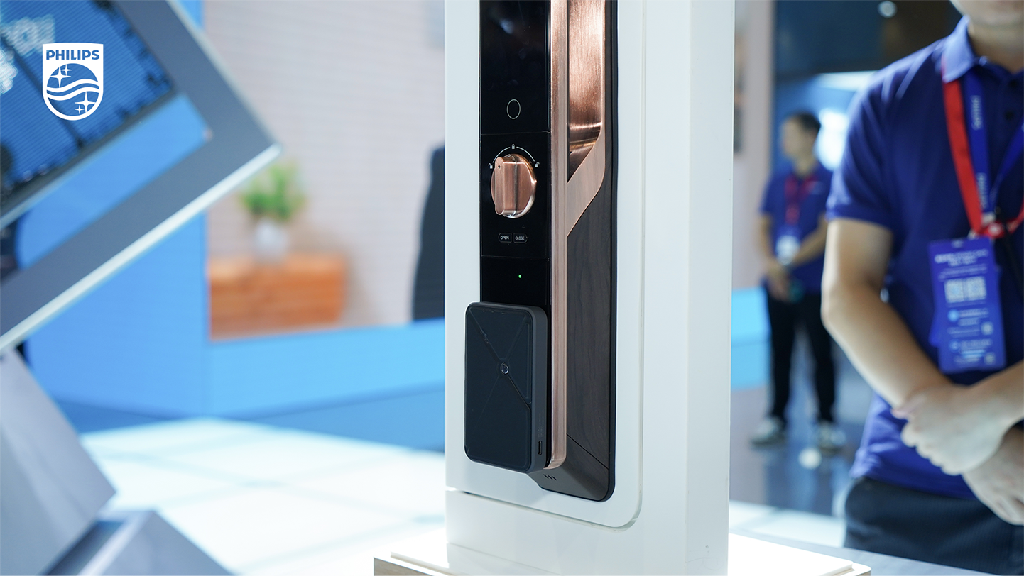 飞利浦智能锁惊艳出圈广州建博会，掌静脉新品首秀即C位