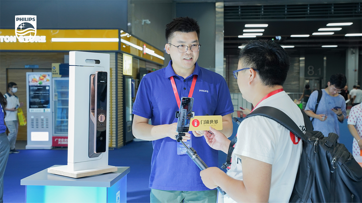 飞利浦智能锁惊艳出圈广州建博会，掌静脉新品首秀即C位